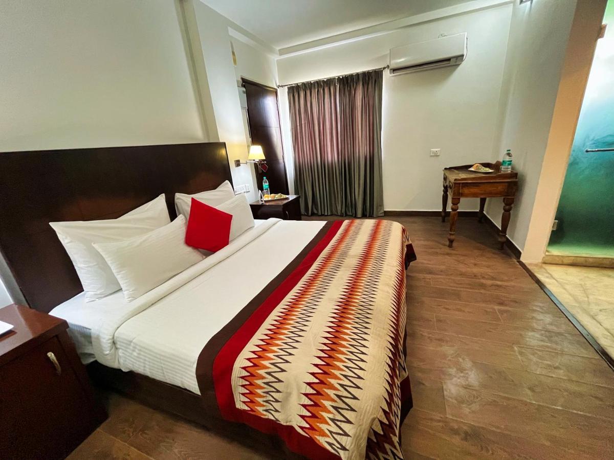 Hotel The Orion Express à Jaipur Extérieur photo