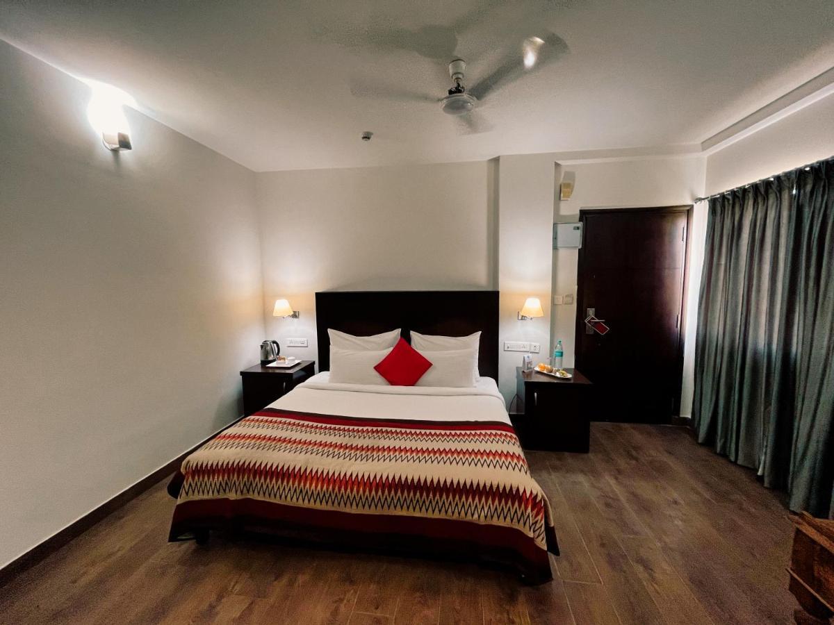 Hotel The Orion Express à Jaipur Extérieur photo